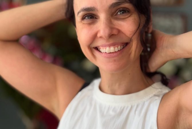 Débora Falabella está em alta e responde sobre sequência de ‘Avenida Brasil’