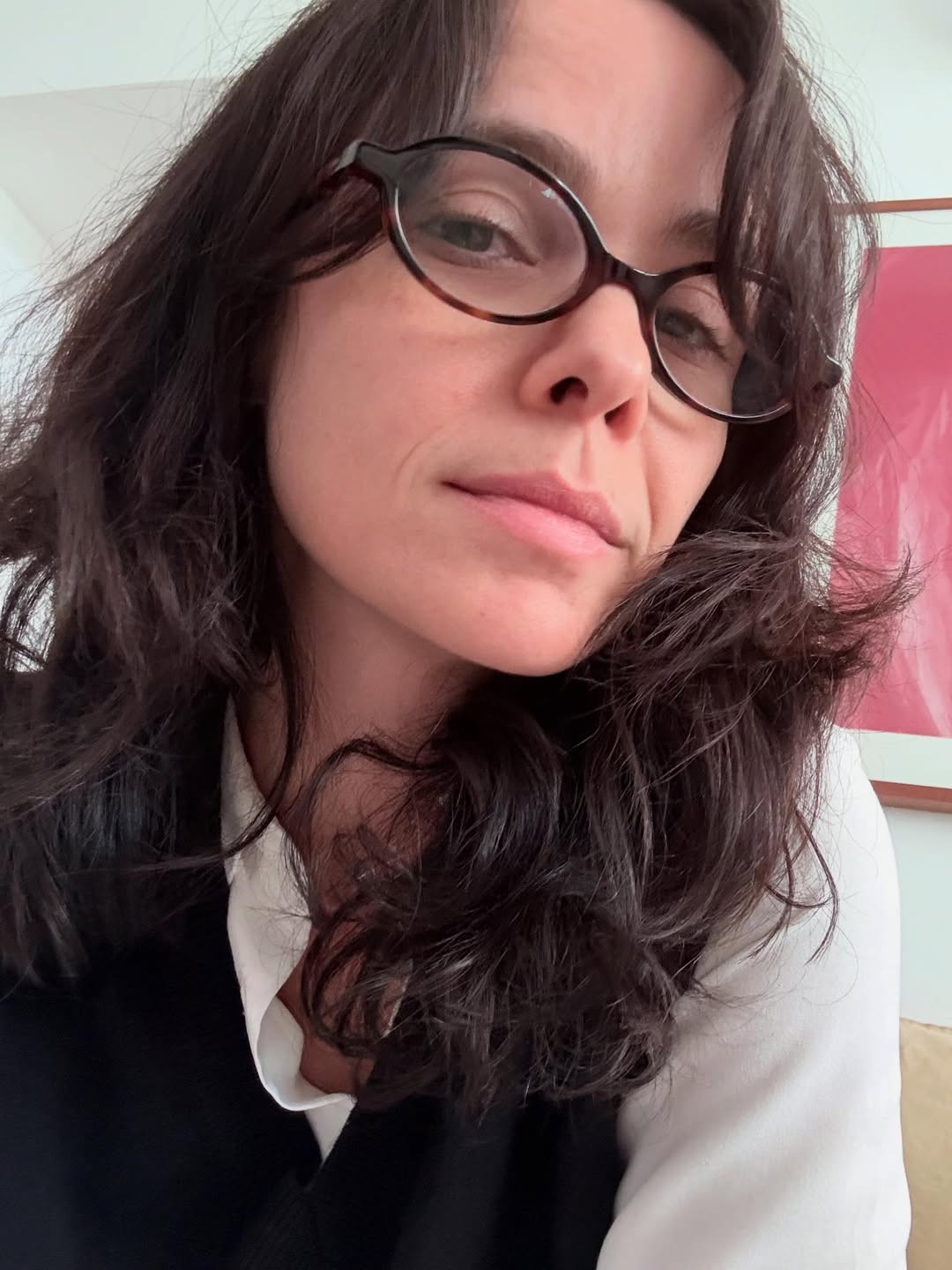 A atriz afirmou que o trabalho a tornou mais sensível às questões de gênero e à violência contra as mulheres. O tema também aparece em outro projeto recente, o filme “Pele de Rinoceronte”.
