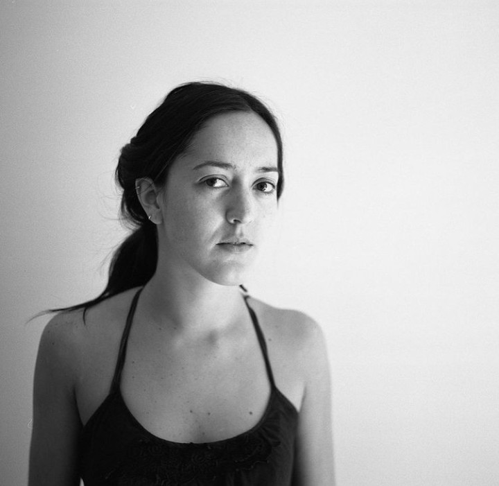 Selton Mello foi confirmado no elenco de “La Perra”, novo filme da diretora chilena Dominga Sotomayor (foto). A produção é baseada no romance da colombiana Pilar Quintana e será filmada no sul do Chile.