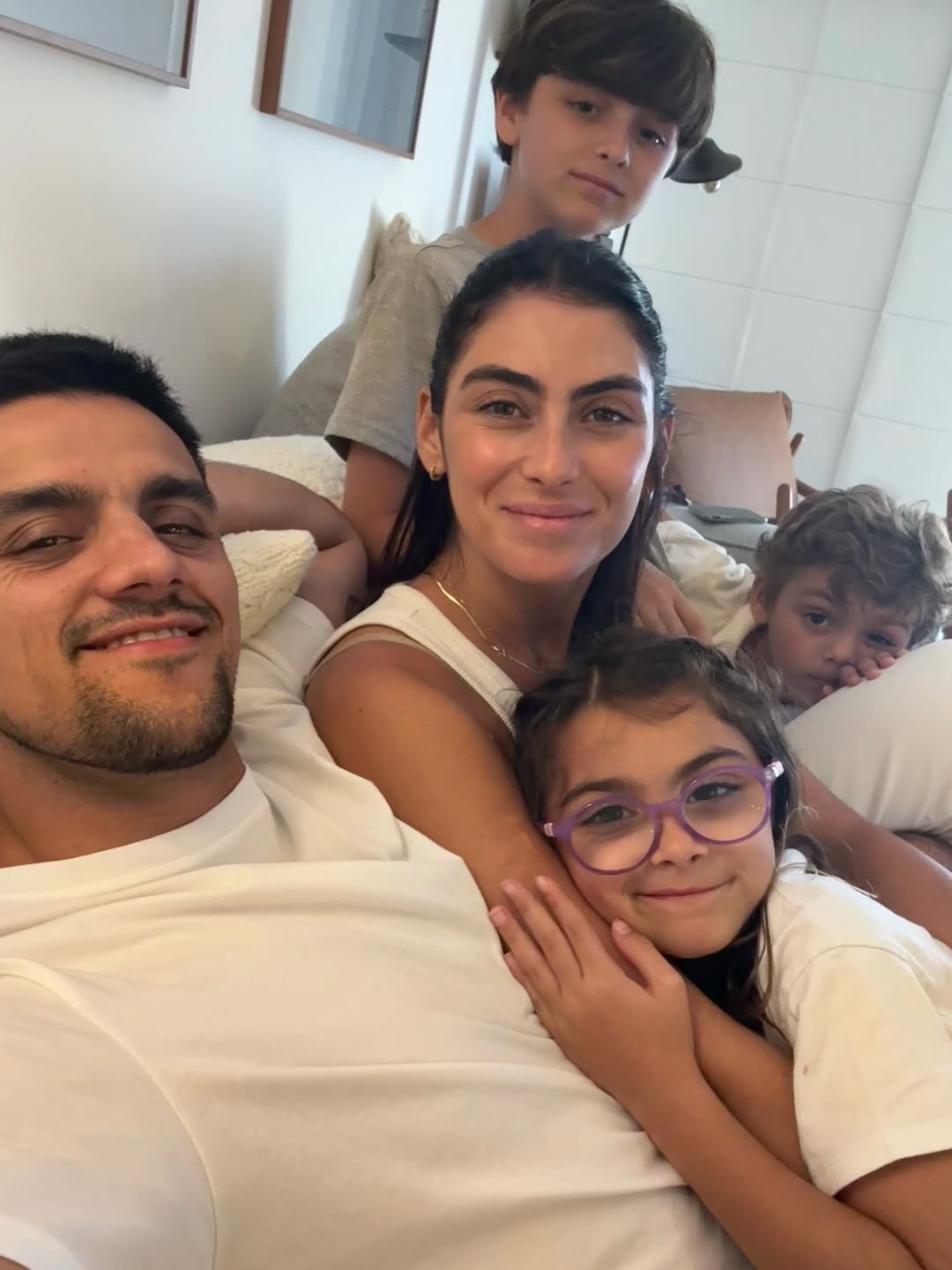 “Ele passou nove meses em São Paulo e ficou 45 dias longe das crianças. Isso mexe com todos nós. Então, sempre conversamos antes de cada projeto para ver se estou preparada para essa fase”, contou.
