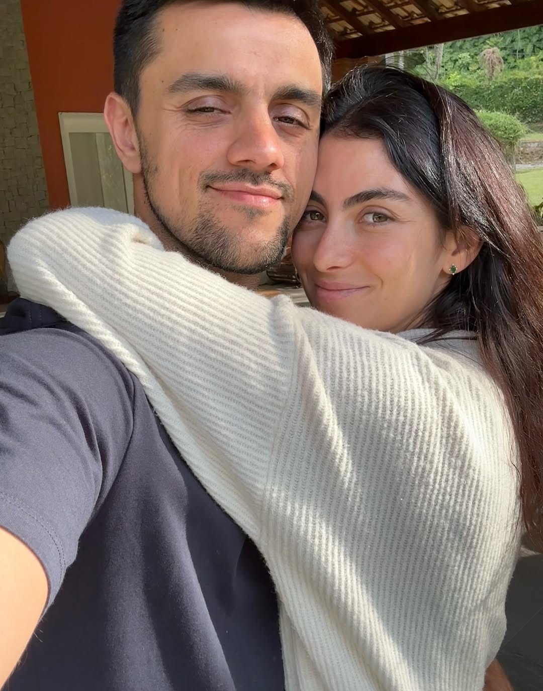 O casal buscou fortalecer a relação por meio da fé e chegou a realizar o curso “Casados para Sempre”, que, segundo Mariana, os ajudou a compreender a importância da união espiritual.
