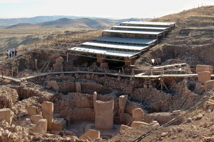 A hipótese endossa a tese de que Göbeklitepe era um centro de rituais no qual representações antropomórficas tinham uma função central.