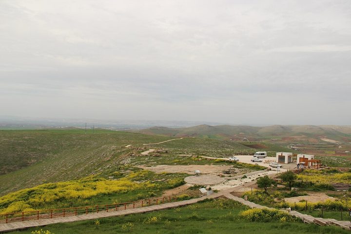 Descoberto em 1994, o sítio arqueológico Göbeklitepe, datado do período neolítico, fica próximo à cidade de ?anl?urfa, na Turquia.