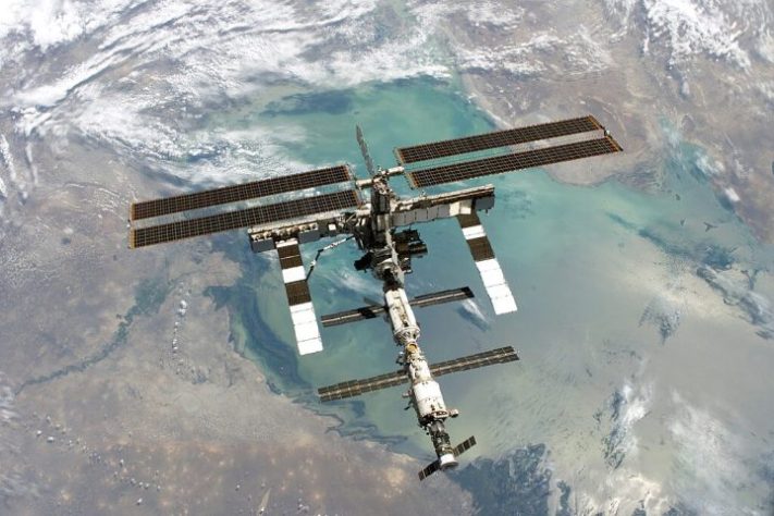 Estação Espacial Internacional ISS Acordo 1998 / Wikimedia Commons