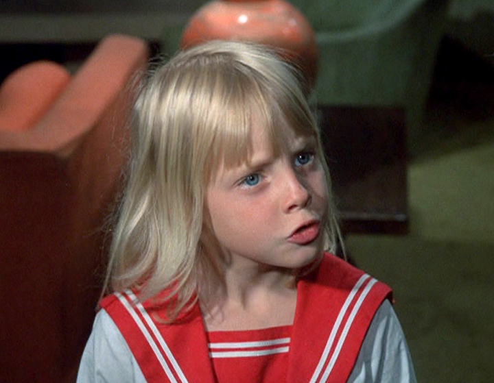 Seu início profissional ocorreu aos três anos, em um comercial da Coppertone. Depois disso, participou de séries como “Gunsmoke” e “Papai Precisa Casar”. No cinema, estreou em “Napoleão e Samantha”, o que abriu caminho para papéis de maior relevância.
