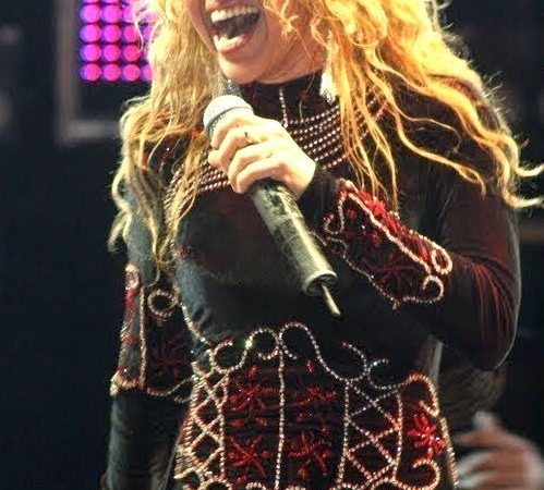 Joelma tem Covid pela 10ª vez e anuncia festival