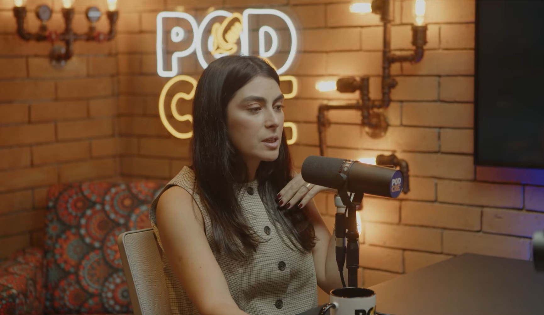 Durante participação no podcast “PodeCrê”, Mariana contou que, em alguns momentos, sentiu necessidade de pedir a Deus que certas oportunidades profissionais do marido não se realizassem. 
