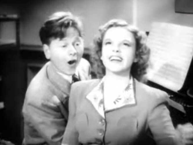 Sua parceria com Judy Garland marcou época. Além de “Sangue de Artista”, trabalharam juntos em outras 9 produções como “Menino de Ouro”, “Calouros na Broadway” e “O Rei da Alegria”.
