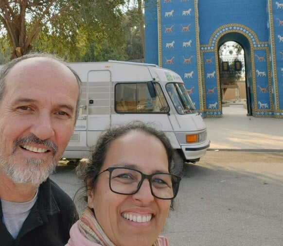 Aos 60, brasileiros encaram aventura em motorhome rumo à Ásia