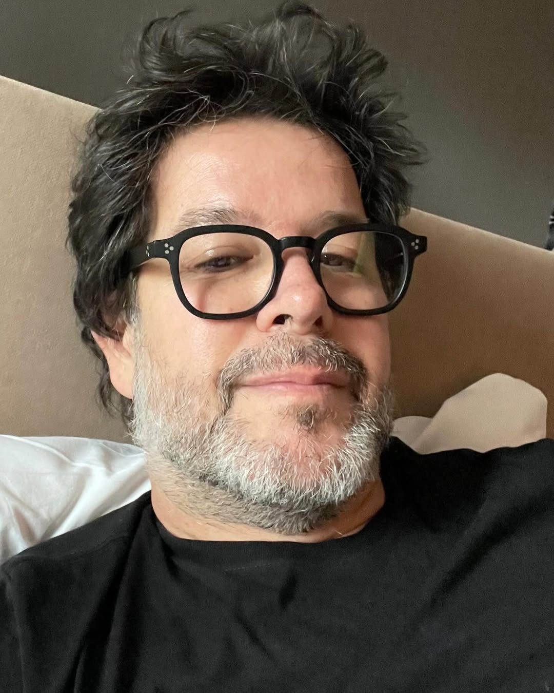 Além dessas relações, Murilo também teve outros relacionamentos conhecidos com atrizes brasileiras, entre elas Débora Falabella, Carolina Ferraz e Guilhermina Guinle.
