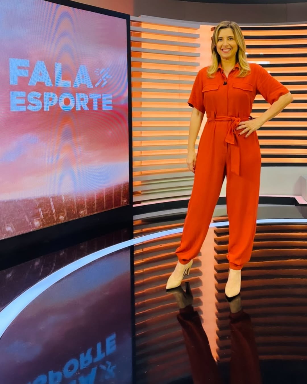 Após quatorze anos de contrato, deixou a emissora em dezembro de 2023, durante um processo de reestruturação interna.
