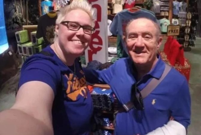 Filha leva Renato Aragão à Justiça por dívida