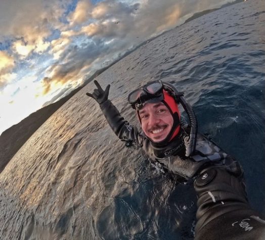 Ítalo Garcia Alves, Guia turístico brasileiro levou um susto e quase foi engolido por baleia-jubarte na Noruega - Reprodução @roceiroviajante