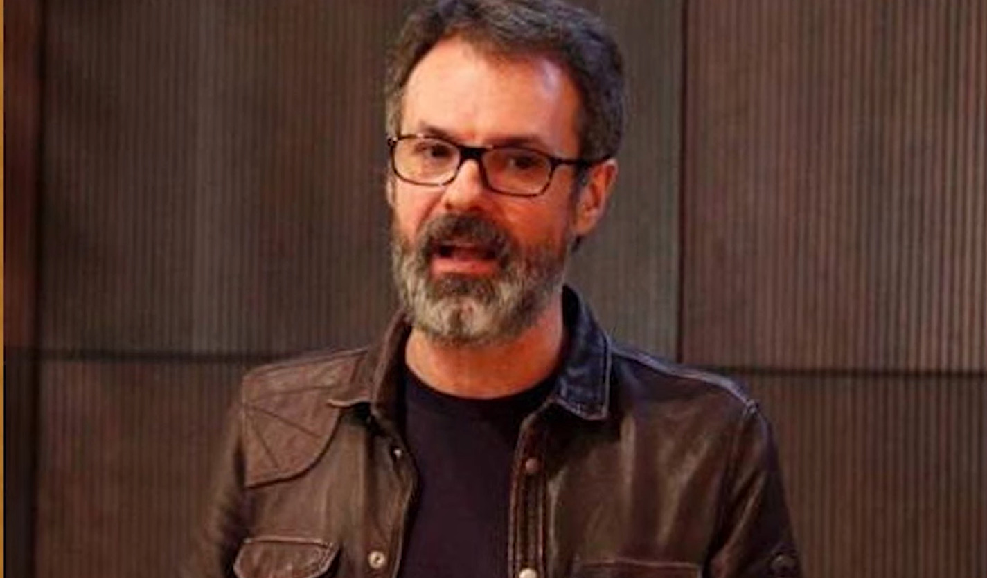 A Globo, inclusive, recontratou o diretor Ricardo Waddington, que havia deixado a emissora em 2023 e foi responsável pela direção de núcleo de “Avenida Brasil”. Ao ser questionada sobre o retorno do profissional, a emissora confirmou a recontratação, mas não deu outros detalhes.
