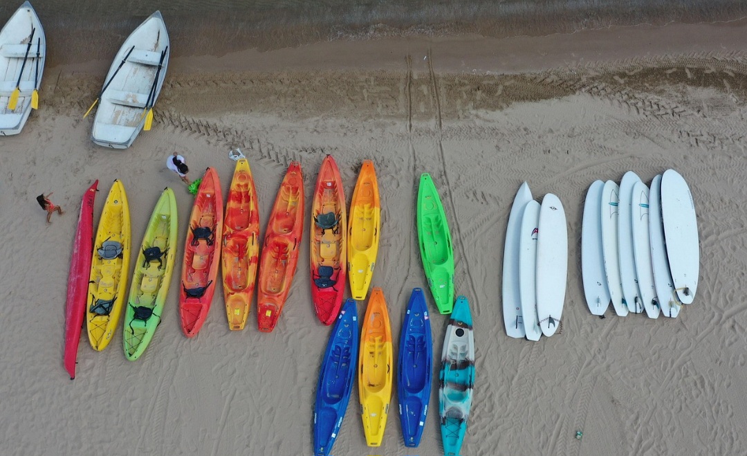 Nas décadas de 1980 e 1990, as pranchas de isopor com resina epóxi ganharam popularidade, mas alguns surfistas ainda preferiam as pranchas de poliuretano pela resposta mais confiável.