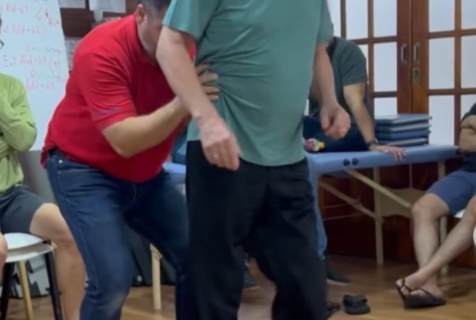 Carlinhos de Jesus consegue sambar pela primeira vez desde início do tratamento