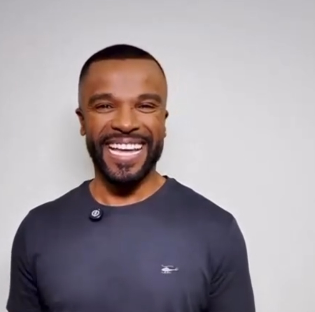 Em vídeo divulgado pela prefeitura, o próprio Alexandre confirmou presença e celebrou o convite para a festa. A expectativa é de grande público, movimentando a orla em plena alta temporada.