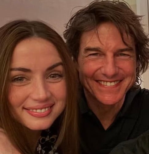 Religião controversa de Tom Cruise teria motivado fim de relacionamento com Ana de Armas