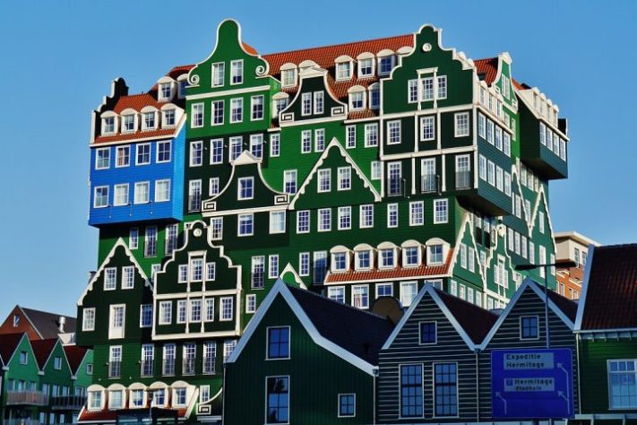 Inntel Hotel (Zaandam, Países Baixos) - Wikimedia Commons/Zairon