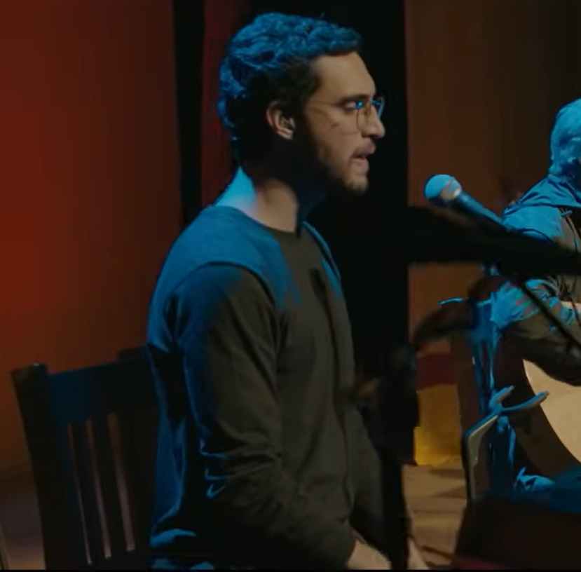 O álbum percorre diferentes estilos, passando do soul ao samba, e explora o seu falsete.
