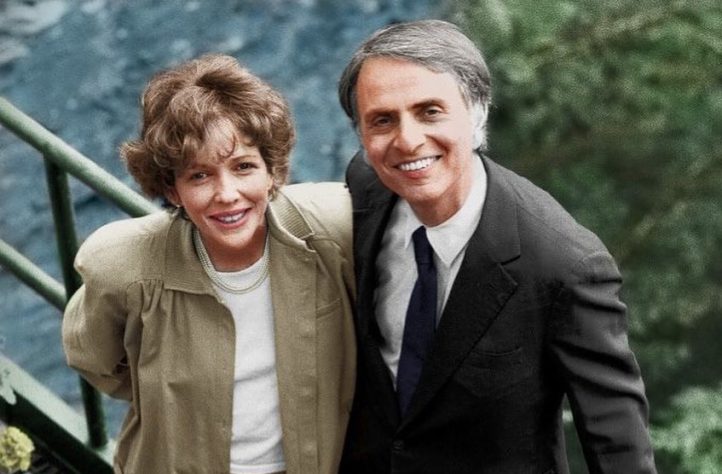 Prosa moldada em mármore