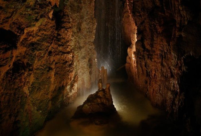 Caverna, gruta - jakubekr/Pixabay