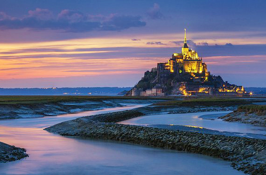 Monte Saint-Michel: uma joia medieval que emerge das águas e encanta o mundo