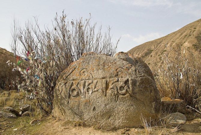 Descoberta arqueológica revela cidade submersa no Quirguistão