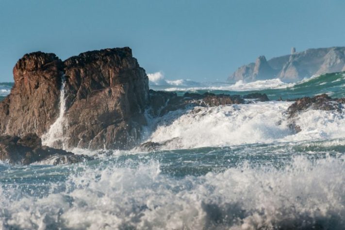 Mar agitado - Travis Leery/Unsplash