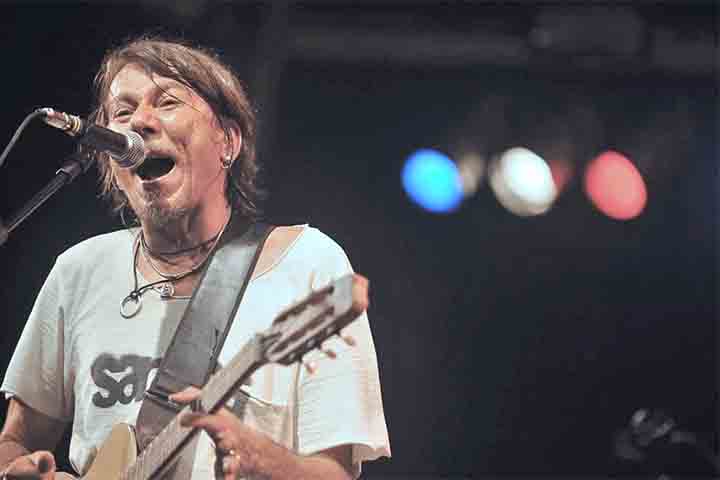 Lenine (Oswaldo Lenine Macedo Pimentel), cantor, compositor, arranjador, multi-instrumentista, letrista, ator, escritor, produtor musical, engenheiro químico, e ecologista brasileiro - Divulgação