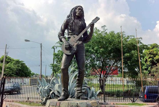 Kingston: a cidade onde pulsa o ritmo jamaicano