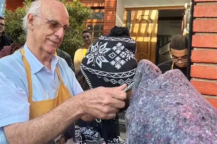 Após a missa, o pároco fez um pronunciamento no qual agradeceu às pessoas que atuaram nas transmissões ao longo do período em que as celebrações foram exibidas pela internet. Na mesma ocasião, ele informou que deixará de utilizar suas redes sociais.
