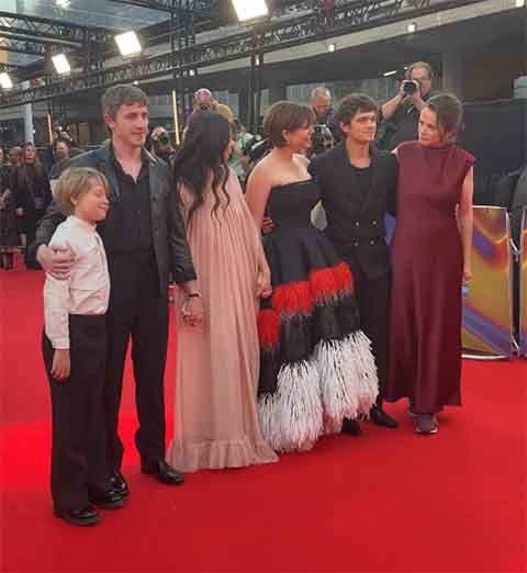 Logo em seguida, foi escolhido para um papel de destaque no cinema, de Hamnet Shakespeare na adaptação dirigida por Chloé Zhao do romance de mesmo nome. 
