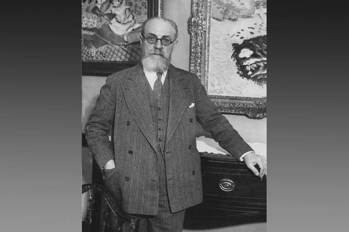 Seu primeiro caminho profissional foi o Direito, área que estudou em Paris e exerceu brevemente, até que uma crise de saúde, no início da década de 1890, o obrigou a um período de repouso. 

