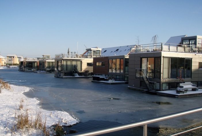 Empresa holandesa constrói casas flutuantes e se torna referência no mundo - Divulgação/Waterstudio