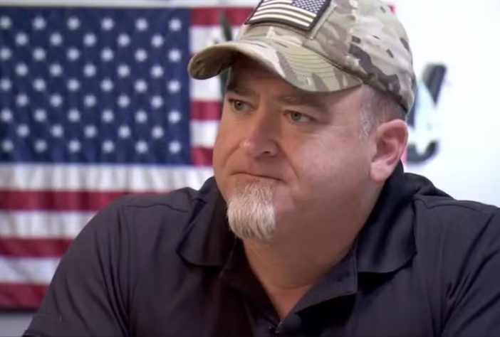 Luis Elizondo, ex-chefe do programa do Pentágono dedicado ao estudo de ameaças aeroespaciais - Reprodução