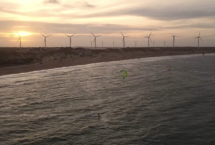 Estrada que liga praias do Ceará é considerada uma das mais bonitas do Brasil - Reprodução/YouTube