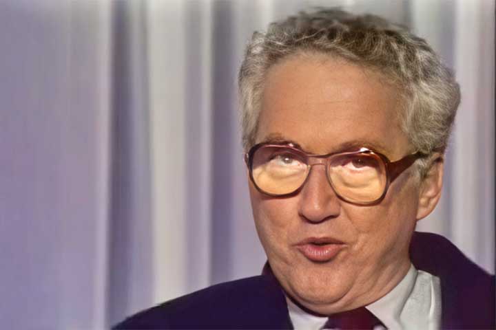 Francis ficou muito conhecido por envolver-se em polêmicas, sempre provocadas por seu estilo sarcástico. Alguns de seus atritos se tornaram célebres, como um ataque a Tônia Carrero, que resultou em agressões físicas por parte do marido da atriz, Adolfo Celli.
