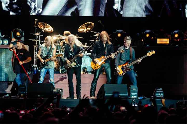 O retorno acabou se tornando permanente, com a banda retomando gravações, lançando novos álbuns e reafirmando seu papel como guardiã de um legado musical que atravessava gerações. 
