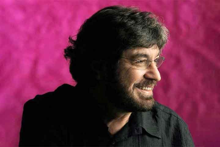 Na década de 1960, Tiso deu seus primeiros passos profissionais ao integrar, em 1964, o conjunto Sambacana. 
