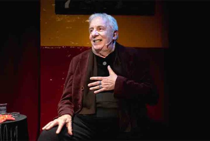 Marco Nanini se apresenta em espetáculo com união de música e literatura