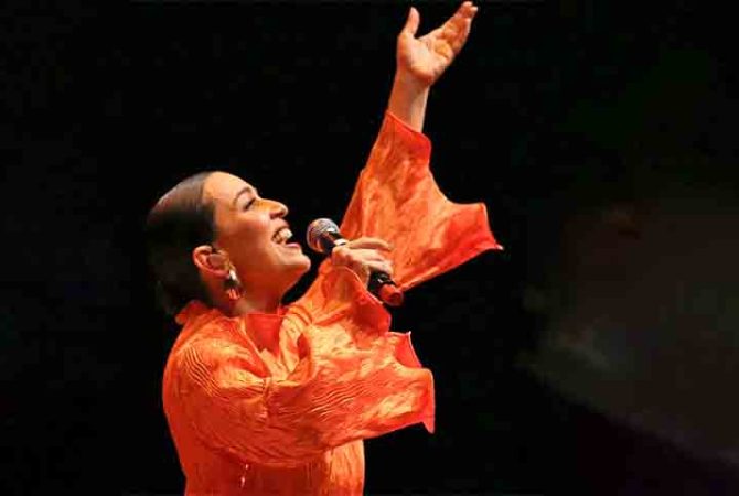 ‘Tudo que Cantei Sou’: Roberta Sá lança álbum audiovisual para celebrar 20 anos de carreira