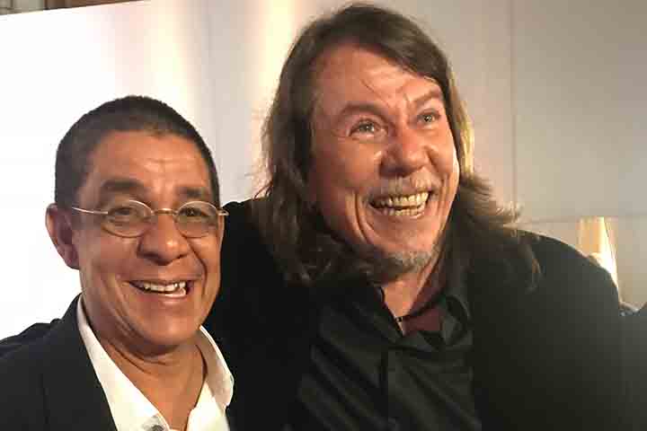 No fim dos anos 1970, Lenine deixou o Recife e migrou para o Rio de Janeiro em busca de espaÃ§o para desenvolver sua carreira musical. 
