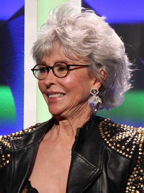 Rita Moreno: Nascida em Humacao, a atriz foi a primeira mulher porto-riquenha a conquistar um Oscar. Em 1962, recebeu o prêmio de Melhor Atriz Coadjuvante por sua atuação no clássico musical “Amor, Sublime Amor” (1961).