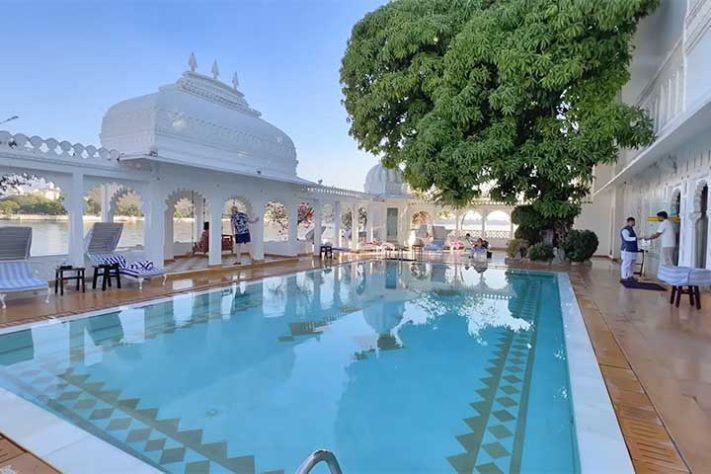 Taj Lake Palace, hotel histórico de luxo na Índia, no Lago Pichola, em Udaipur - Reprodução do Yotubhe Canal ST Travel / ST Viagens
