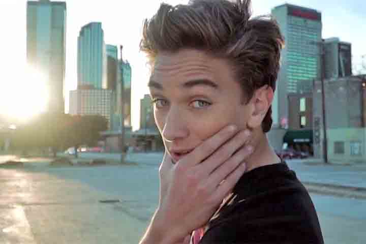 Filme, Urban Vibes (2017) - Gavin Casalegno, (Gavin Perry Casalegno) Ator americano - Divulgação