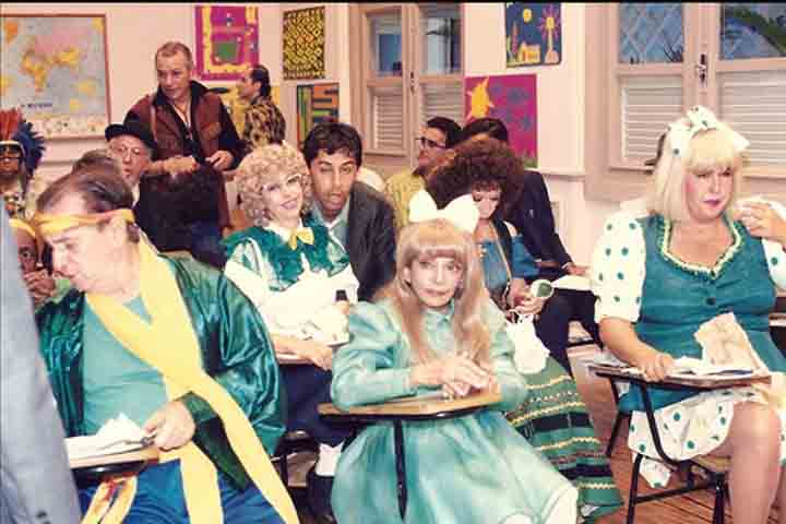 Com o encerramento do programa, passou a fazer parte da “Escolinha do Professor Raimundo”, onde ganhou grande popularidade ao interpretar o personagem João Canabrava, um bêbado criado por ele próprio. 
