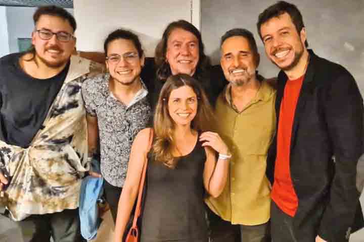 Lenine é casado desde 1981 com a jornalista Anna Barroso. Juntos, eles tiveram três filhos: Bruno Giorgi, João Cavalcanti e Bernardo Pimentel. 
