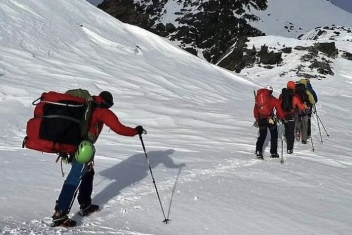 Alpinista que 'deixou a namorada para morrer' no alto de montanha gelada pode pegar três anos de prisão - Reprodução