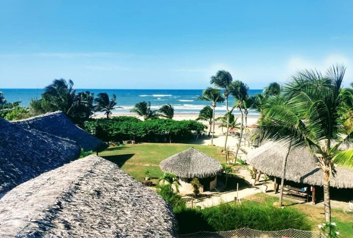 As praias locais atraem visitantes nÃ£o apenas pela beleza natural, mas tambÃ©m pelas condiÃ§Ãµes climÃ¡ticas privilegiadas. 